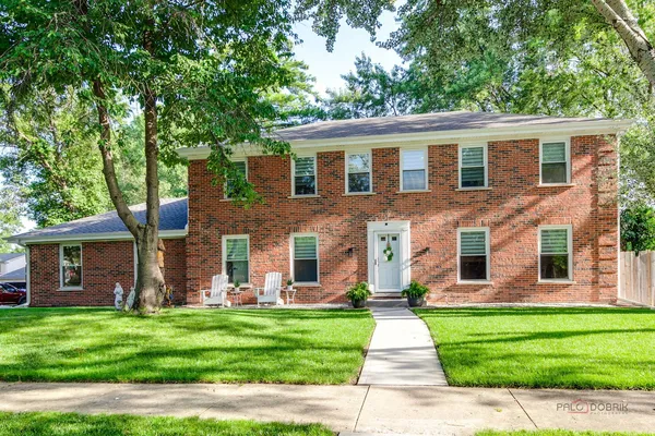$1,199,000 | 2759 Royal Drive, Northbrook, IL 60062