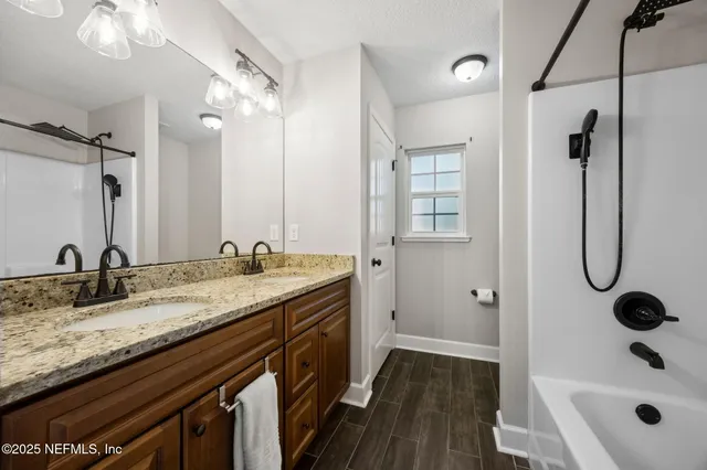 $385,000 | 44355 Swallowfork Avenue, Callahan, FL 32011