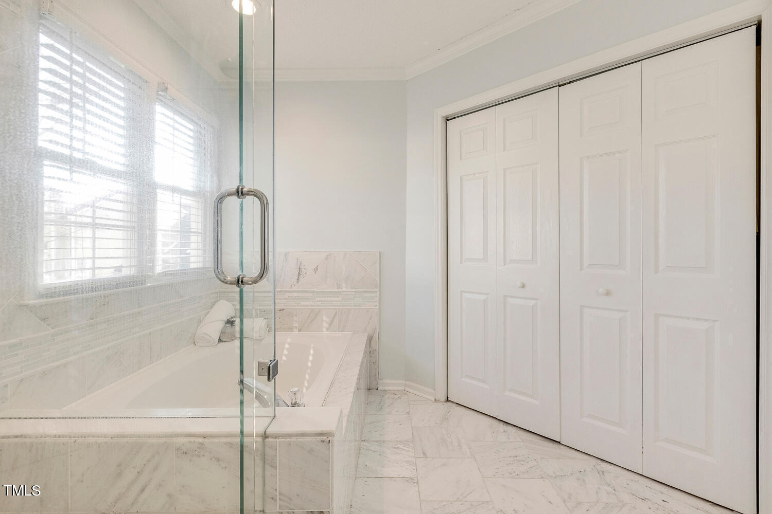 5217 Fairmead Circle Raleigh, NC 27613 - Photo 31 of 57 5217 Fairmead Cir Raleigh NC-large-033-0