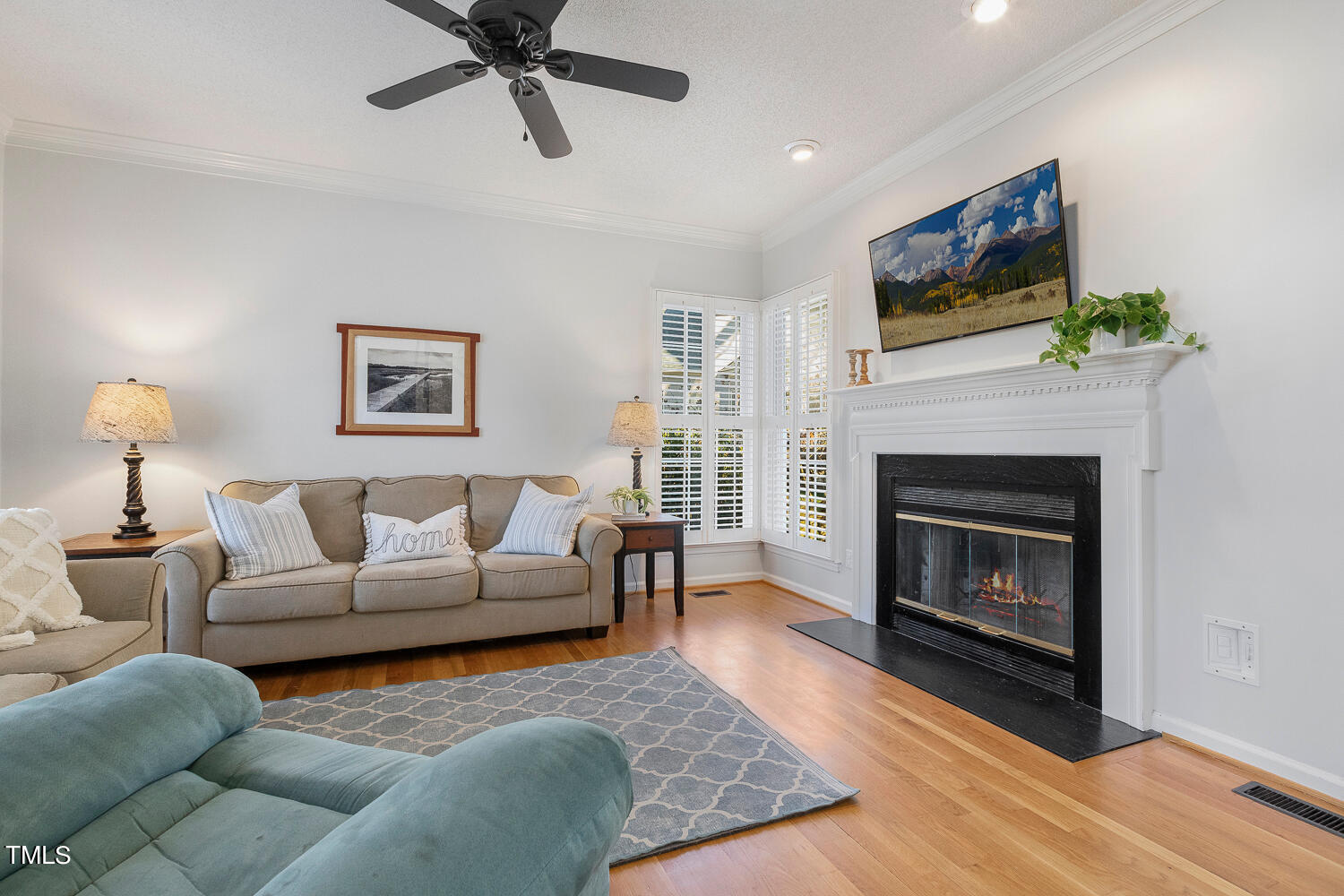 5217 Fairmead Circle Raleigh, NC 27613 - Photo 7 of 57 5217 Fairmead Cir Raleigh NC-large-009-0