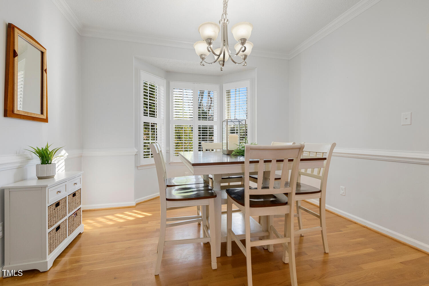 5217 Fairmead Circle Raleigh, NC 27613 - Photo 9 of 57 5217 Fairmead Cir Raleigh NC-large-011-0
