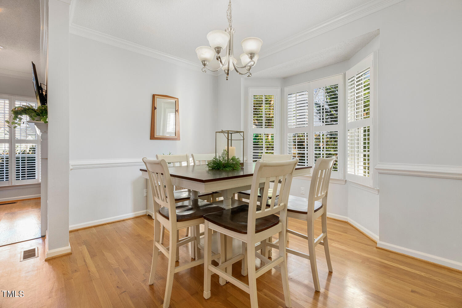 5217 Fairmead Circle Raleigh, NC 27613 - Photo 10 of 57 5217 Fairmead Cir Raleigh NC-large-012-0