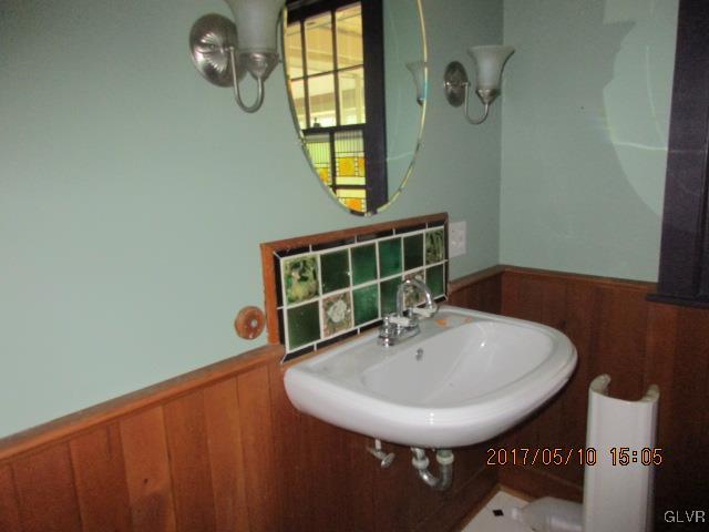 2746 Wassergass Road Hellertown, PA 18055 - Photo 11 of 20 Gallery Image 11