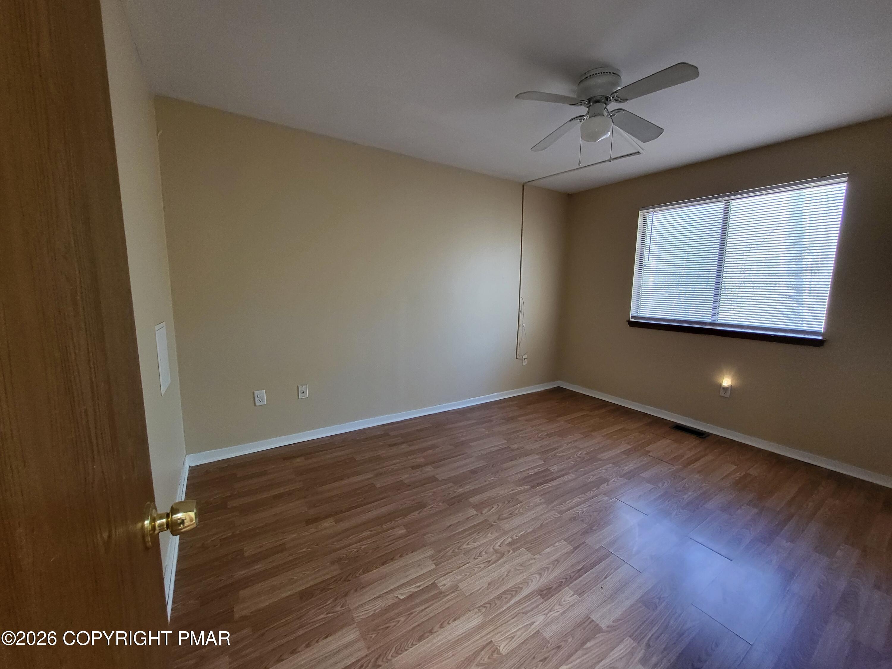 402 Tudor Court Bushkill, PA 18324 - Photo 20 of 29 20260427_101435