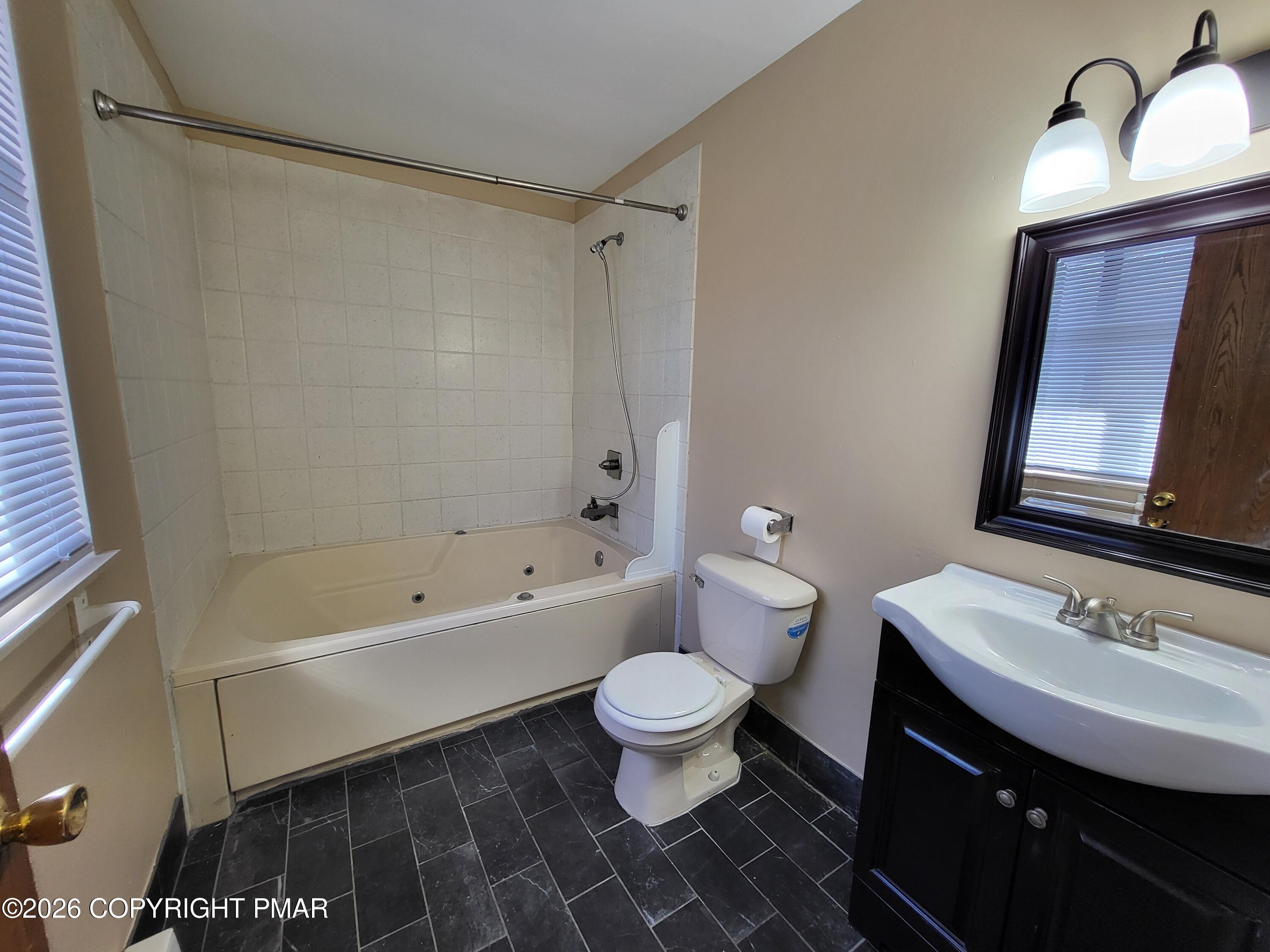 402 Tudor Court Bushkill, PA 18324 - Photo 23 of 29 20260427_101258