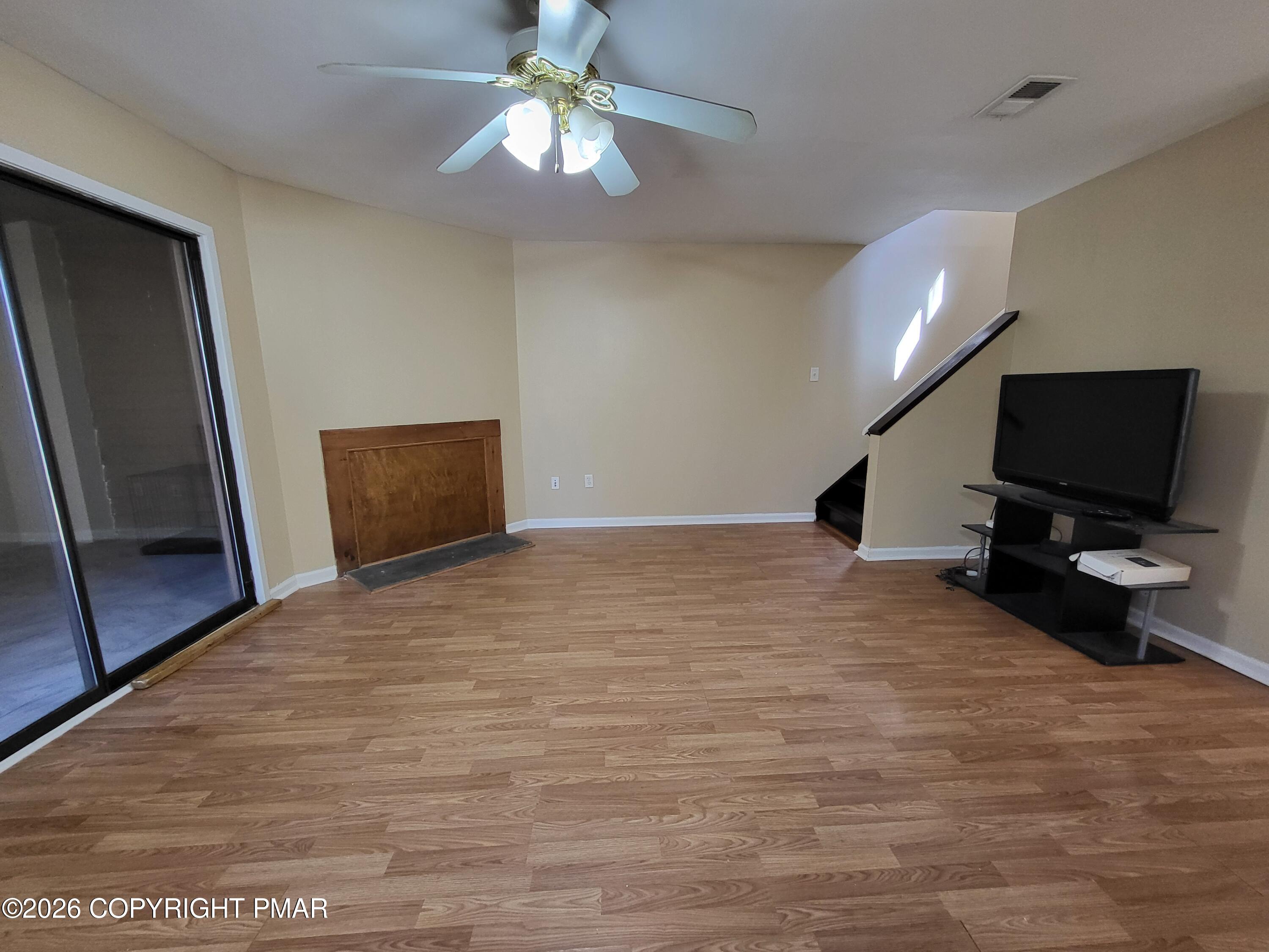 402 Tudor Court Bushkill, PA 18324 - Photo 6 of 29 20260427_100719