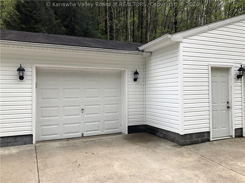781 Gabe Road Clendenin, WV 25045 - Photo 18 of 25 Gallery Image 18