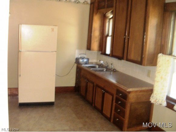 255 Highland Ridge Road Lowell, OH 45744 - Photo 2 of 11 KITCHEN
