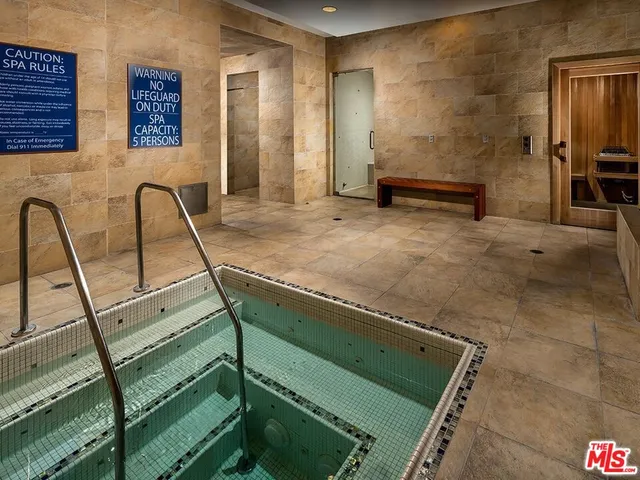 $6,800 | 1041 Glendon Avenue, Unit 5110, Los Angeles, CA 90024