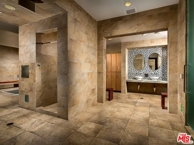 $6,800 | 1041 Glendon Avenue, Unit 5110, Los Angeles, CA 90024