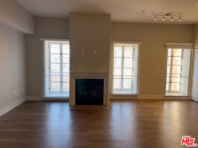 $6,800 | 1041 Glendon Avenue, Unit 5110, Los Angeles, CA 90024