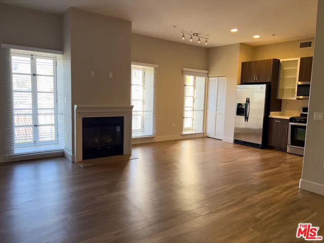 $6,800 | 1041 Glendon Avenue, Unit 5110, Los Angeles, CA 90024