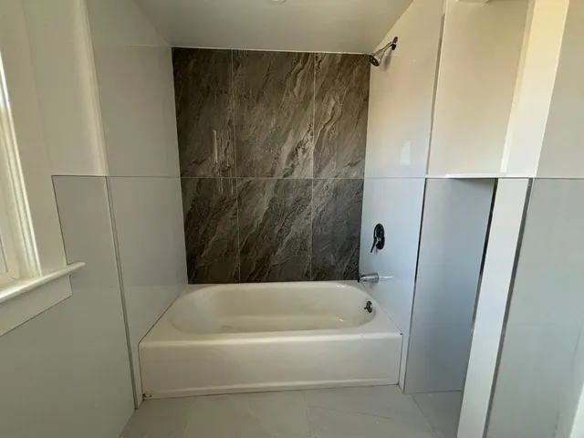 $1,800 | 2 Scofield Place, Unit 2, Norwalk, CT 06855