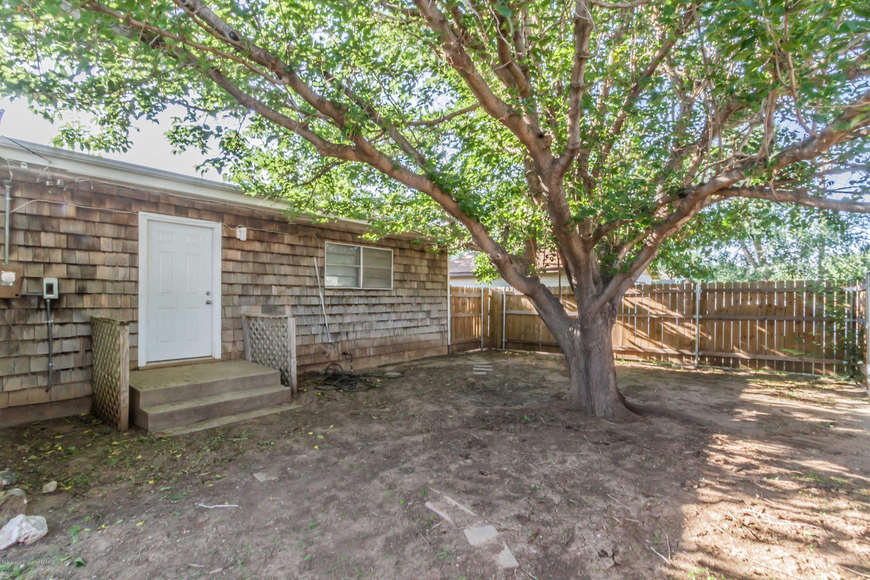 4310 South Hayden Street Amarillo, TX 79110 - Photo 22 of 22 BACKYARD VIEW