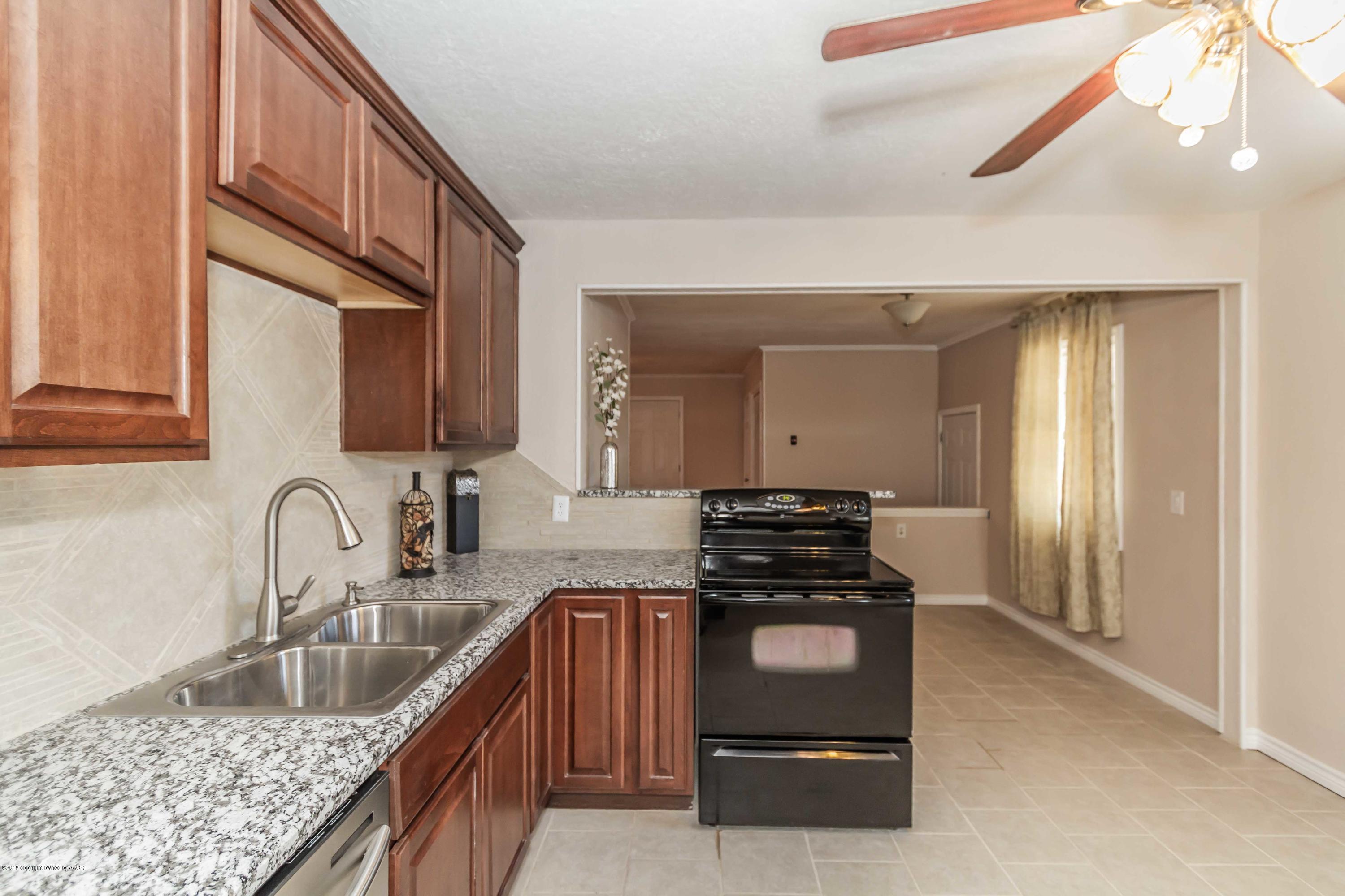 4310 South Hayden Street Amarillo, TX 79110 - Photo 9 of 22 KITCHEN VIEW 4