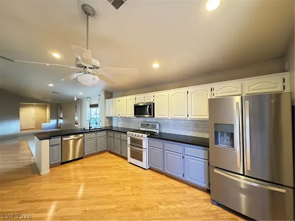 $1,900 | 3624 Shanagolden Street, Las Vegas, NV 89129