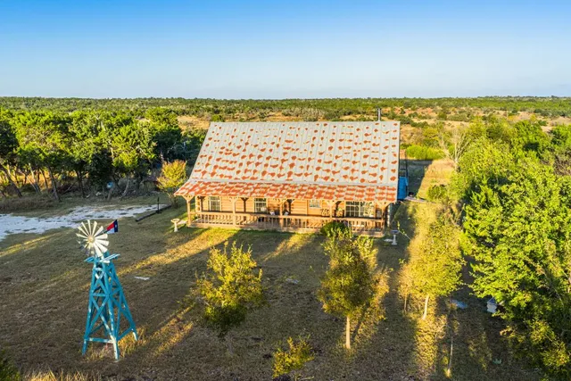 $620,000 | 716 Reeh-Weinheimer Road, Fredericksburg, TX 78624