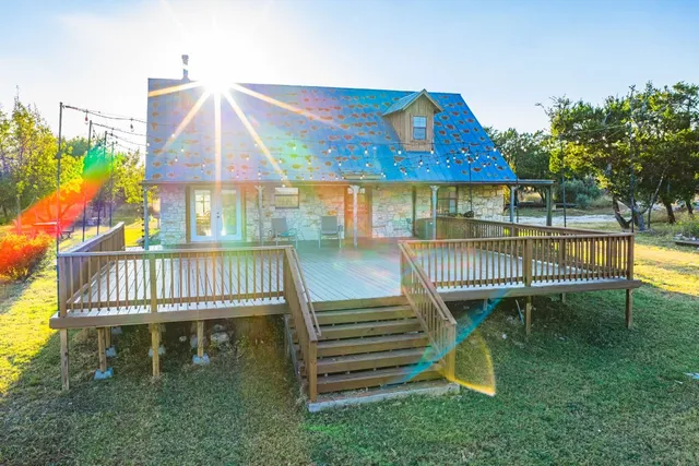 $620,000 | 716 Reeh-Weinheimer Road, Fredericksburg, TX 78624