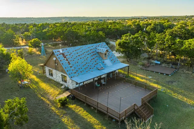 $620,000 | 716 Reeh-Weinheimer Road, Fredericksburg, TX 78624