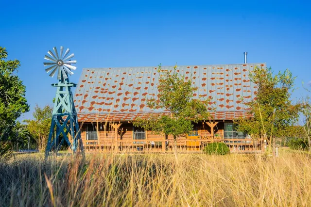 $620,000 | 716 Reeh-Weinheimer Road, Fredericksburg, TX 78624