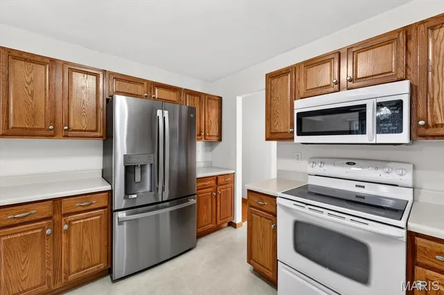 $279,900 | 428 Meadowlark Lane, Belleville, IL 62220