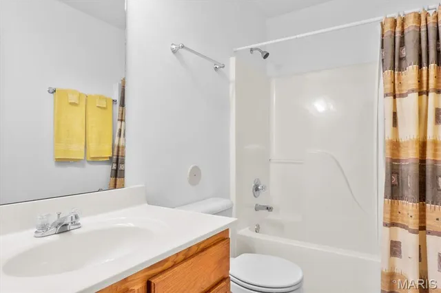 $279,900 | 428 Meadowlark Lane, Belleville, IL 62220