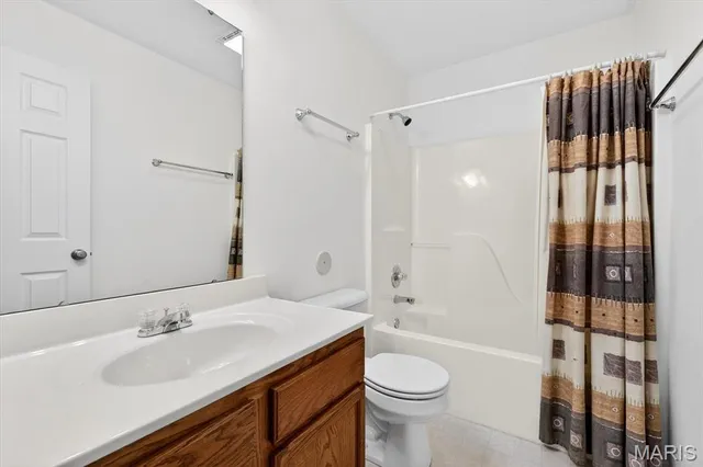 $279,900 | 428 Meadowlark Lane, Belleville, IL 62220