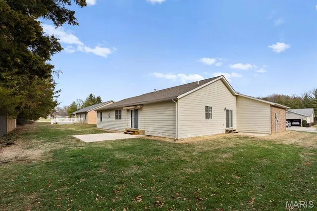 $279,900 | 428 Meadowlark Lane, Belleville, IL 62220