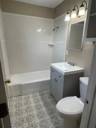 $935 | 1914 Larrabee Street, Unit 1, Seabrook, TX 77586