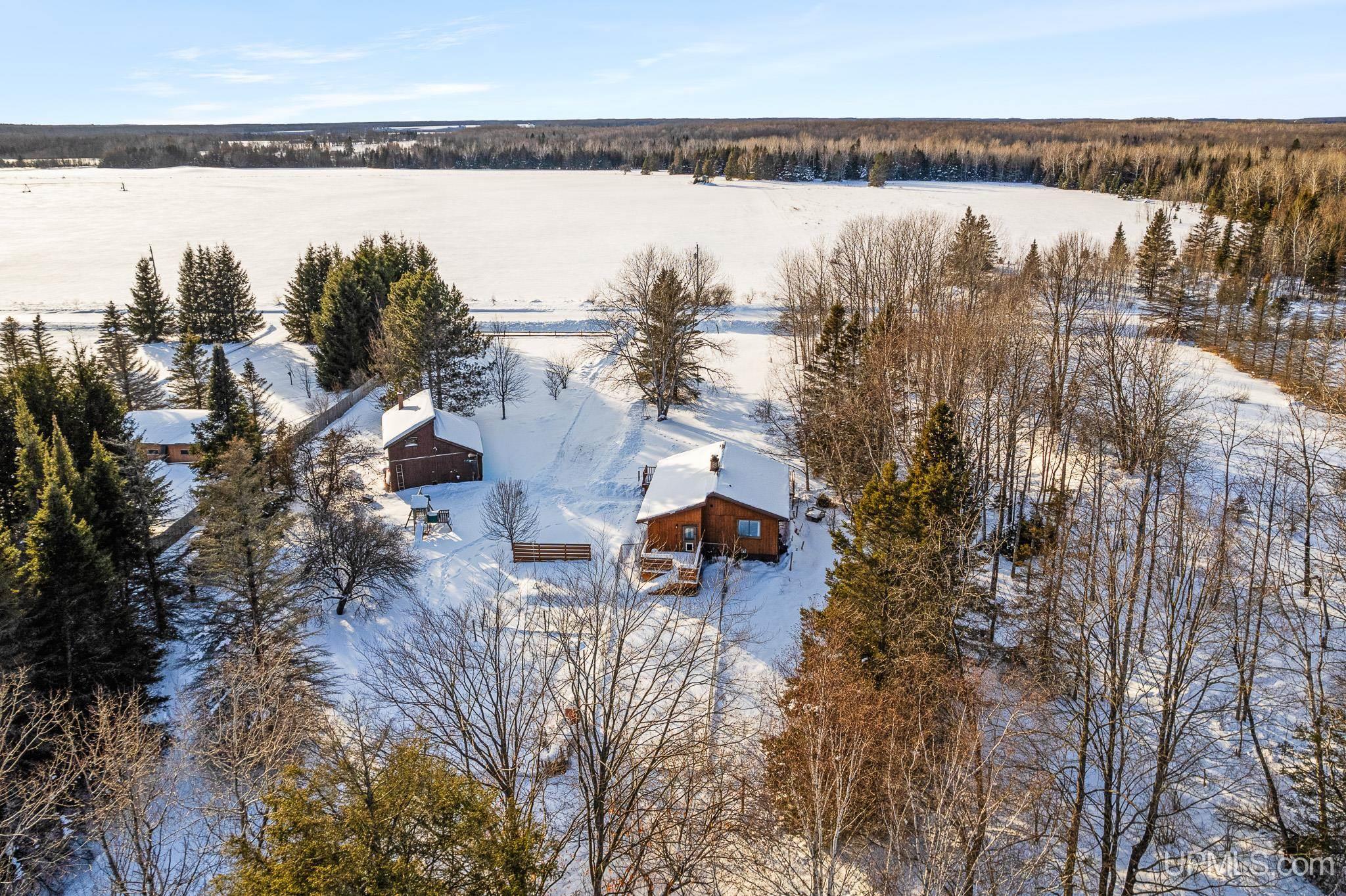 12202 Farmfield Road Rock, MI 49880 - Photo 10 of 34