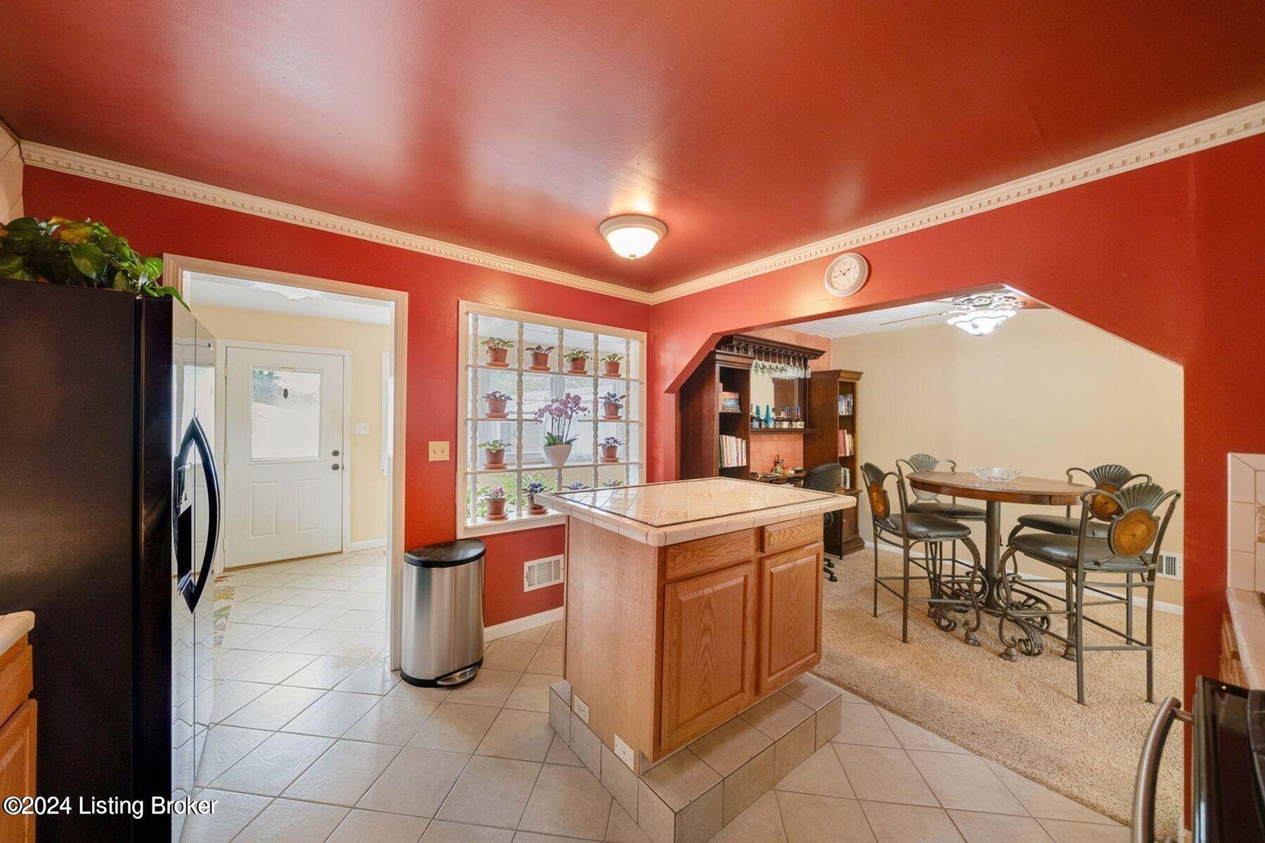 7540 Ralston Avenue Louisville, KY 40258 - Photo 11 of 38 photo_online_020