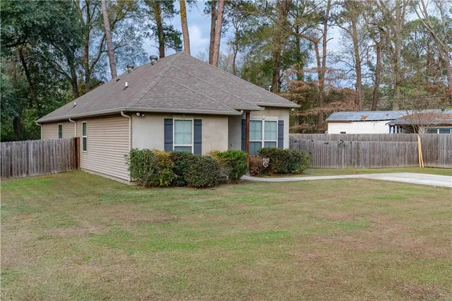 $299,000 | 28 Hester Street, Madisonville, LA 70447