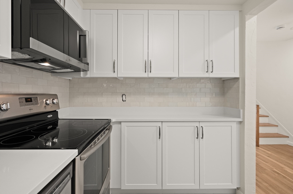 23 Skinners Path, Unit 23 Marblehead, MA 01945 - Photo 4 of 22