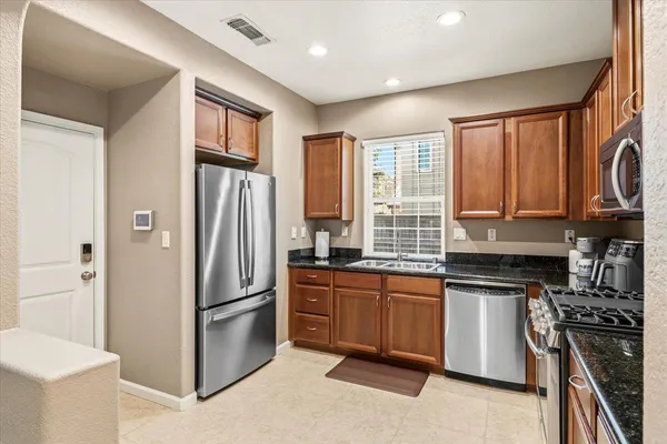 $589,900 | 51 Villa Gardens Court, Unit 51, Roseville, CA 95678