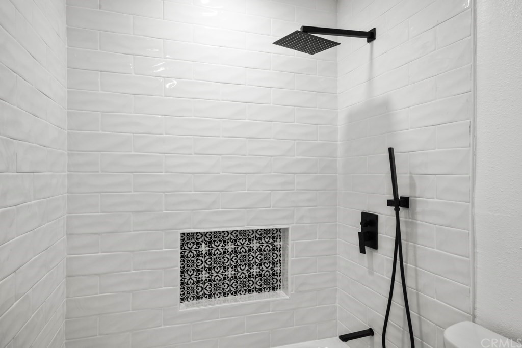 1202 Mahanna Avenue Long Beach, CA 90813 - Photo 22 of 32 a bathroom with a shower