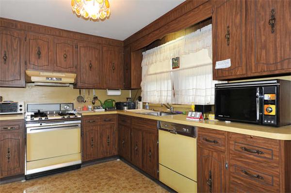 135-137 Trapelo Road Belmont, MA 02478 - Photo 5 of 16 Gallery Image 5