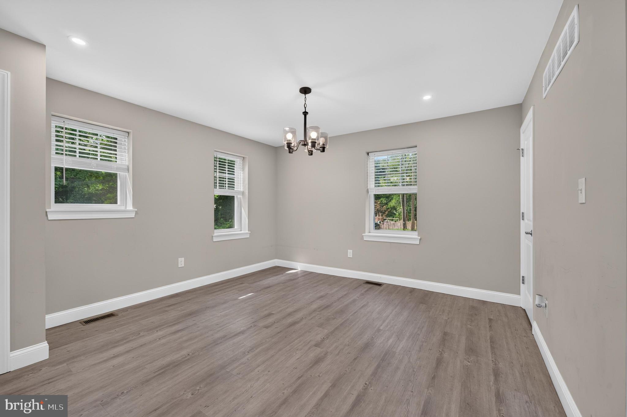 62 Higgins Avenue Clementon, NJ 08021 - Photo 5 of 20 Gallery Image 5