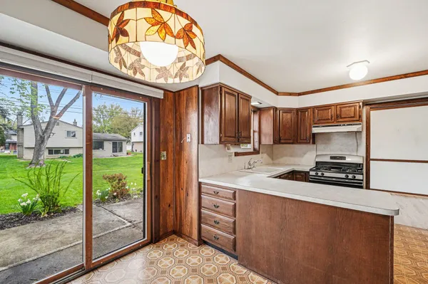 $375,000 | 36716 Rayburn, Livonia, MI 48154