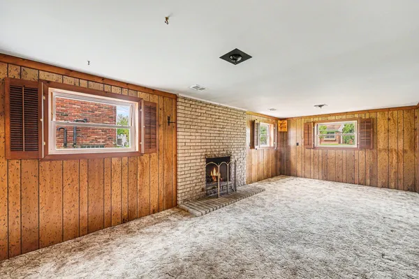 $375,000 | 36716 Rayburn, Livonia, MI 48154