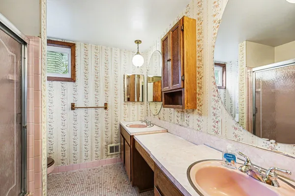 $375,000 | 36716 Rayburn, Livonia, MI 48154