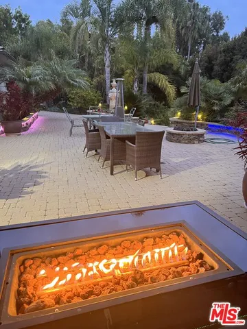 $15,999 | 11570 Sunset Boulevard, Los Angeles, CA 90049