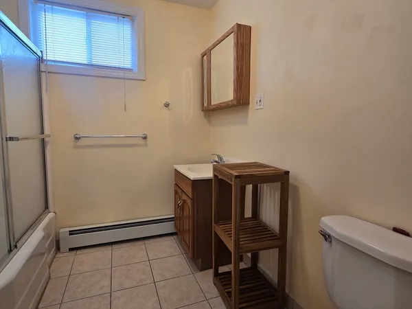 $1,995 | 1686 Massachusetts Avenue, Unit A, Cambridge, MA 02138