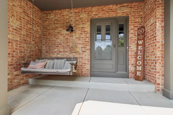 a view of outdoor space yard and porch