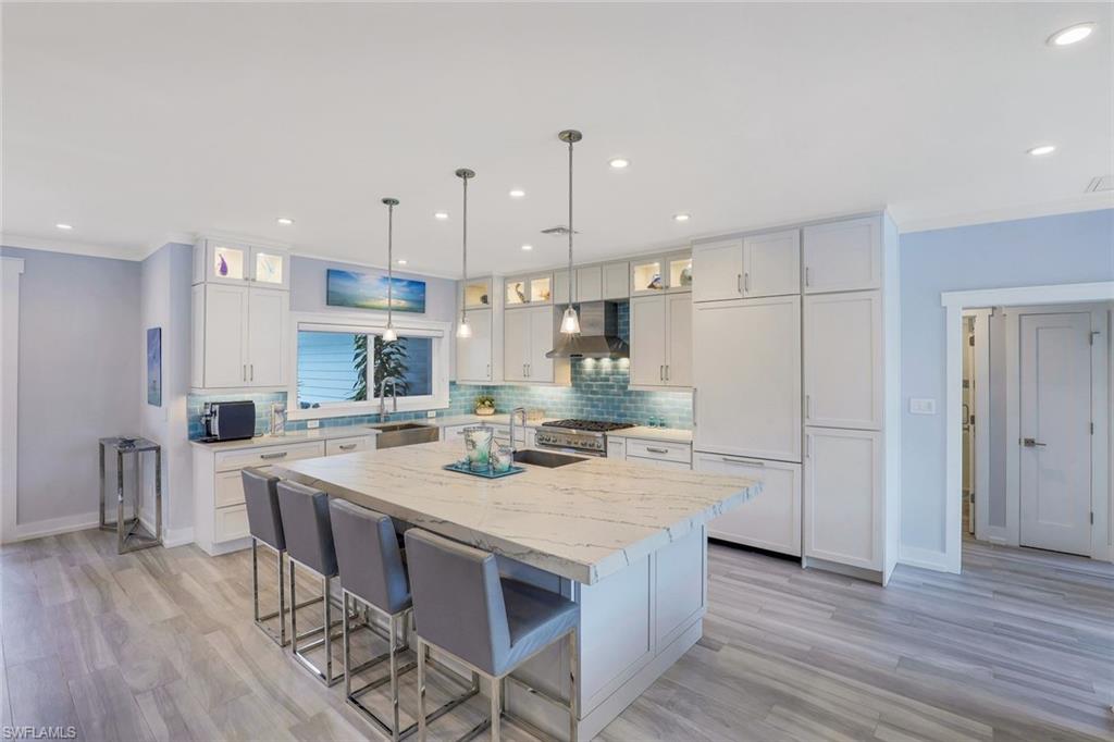 180 Channel Drive Naples, FL 34108 - Photo 11 of 34