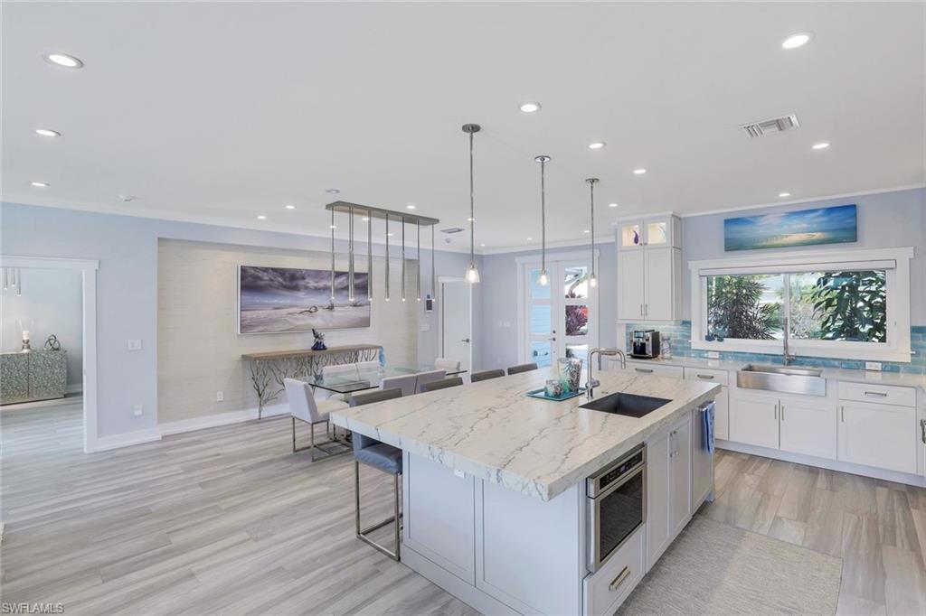 180 Channel Drive Naples, FL 34108 - Photo 13 of 34