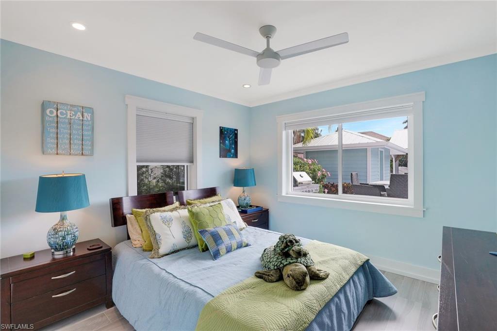 180 Channel Drive Naples, FL 34108 - Photo 23 of 34