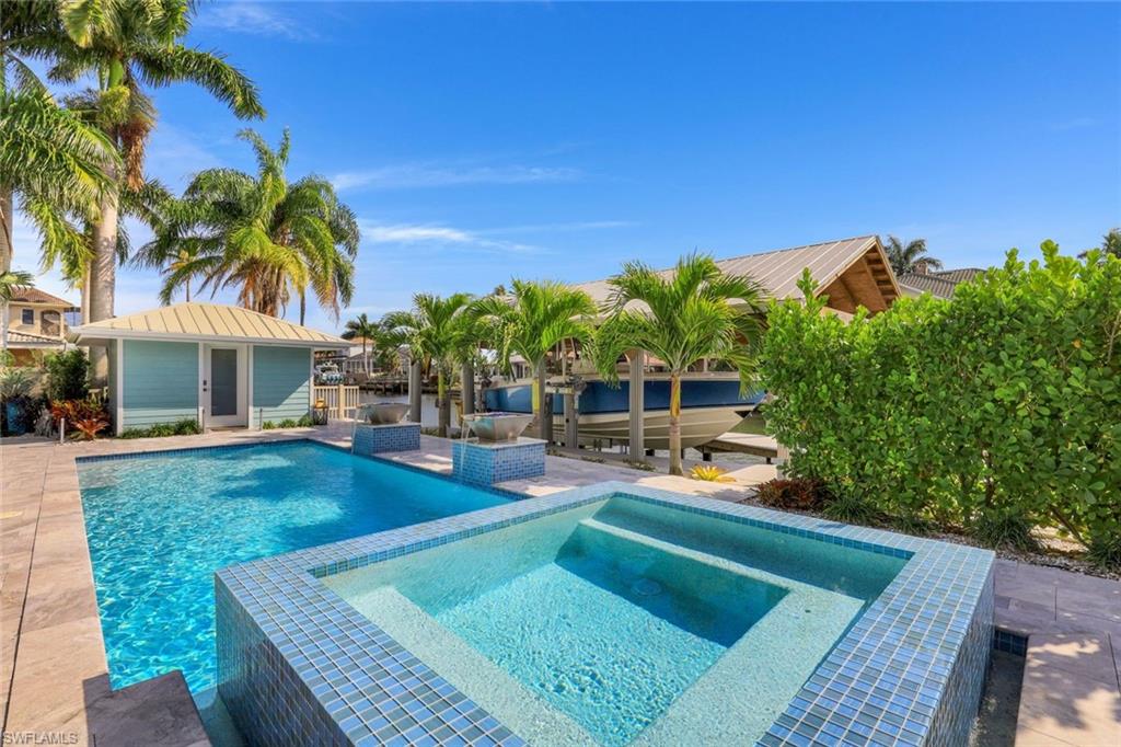 180 Channel Drive Naples, FL 34108 - Photo 3 of 34