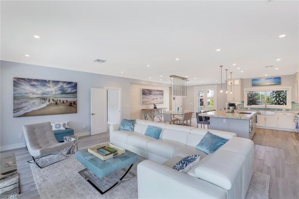 180 Channel Drive Naples, FL 34108 - Photo 7 of 34