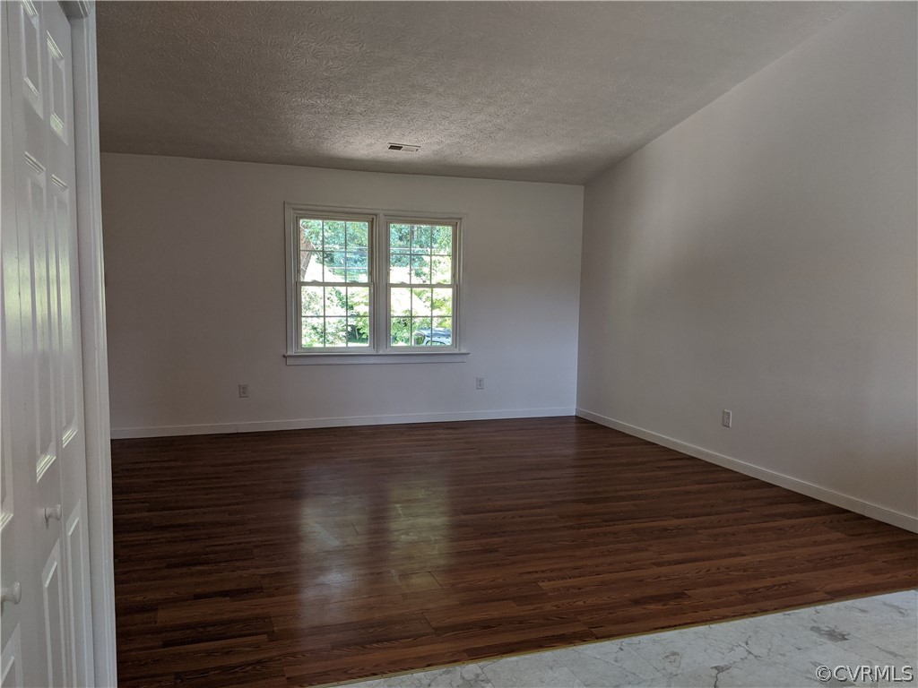 5515 Hemlock Road Quinton, VA 23141 - Photo 11 of 42 Gallery Image 11