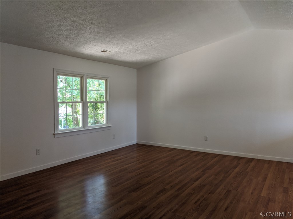 5515 Hemlock Road Quinton, VA 23141 - Photo 9 of 42 Gallery Image 9